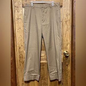 Dockers Classic Fit Khaki Casual Dress Pants Iron Free Mens Size 34X30